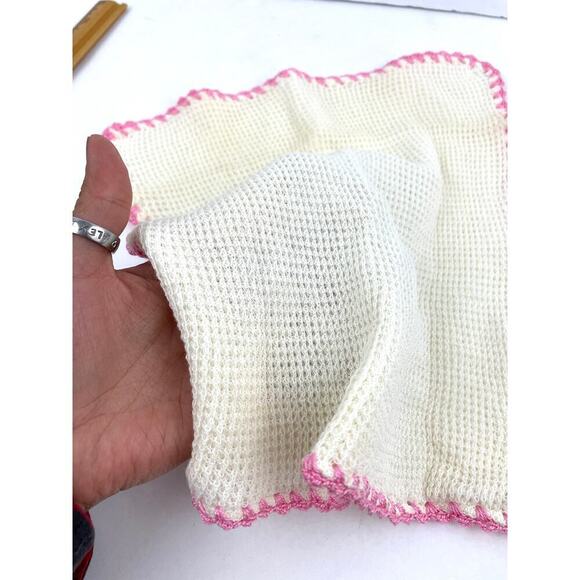 VTG 3 Crochet Washcloths Gift Set Unique Typed Note White with Pink Border - Picture 6 of 16